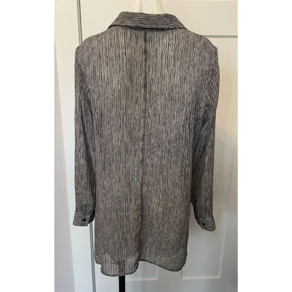 CHICOS Womens Button TOP Long Sleeve BLACK White STRIPE Size 1 (M/8) - Picture 4 of 5